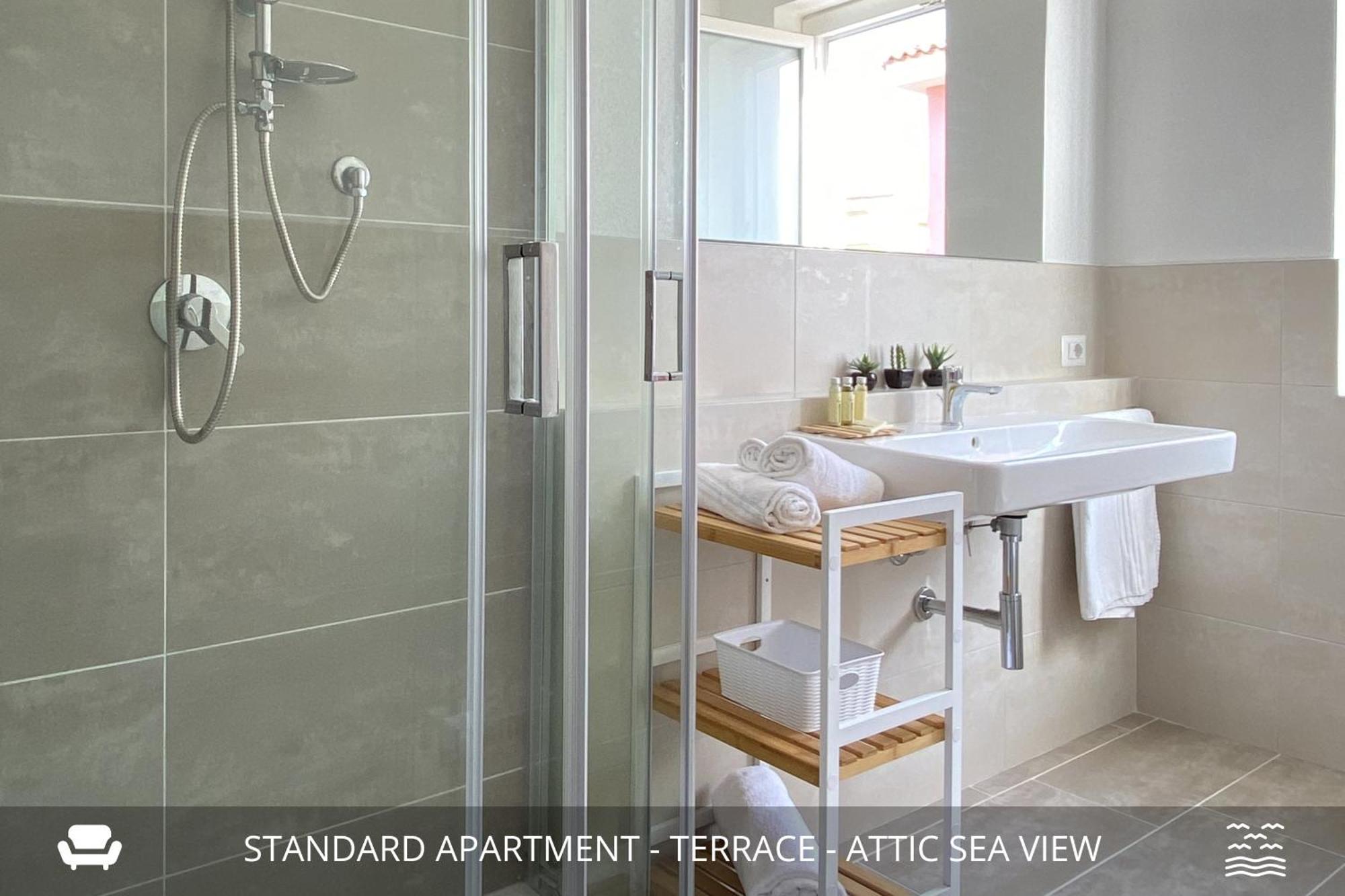 Homey Experience - Design Apartments Golfo Aranci Bagian luar foto